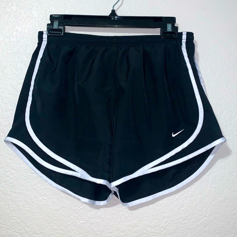 Nike running short